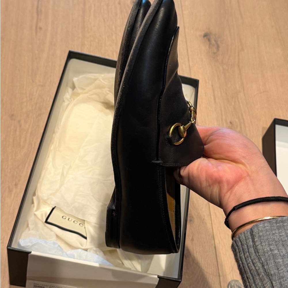 Gucci Loafer Black Leather Slip-On Loafers with Gold Detail - Picture 10 of 11